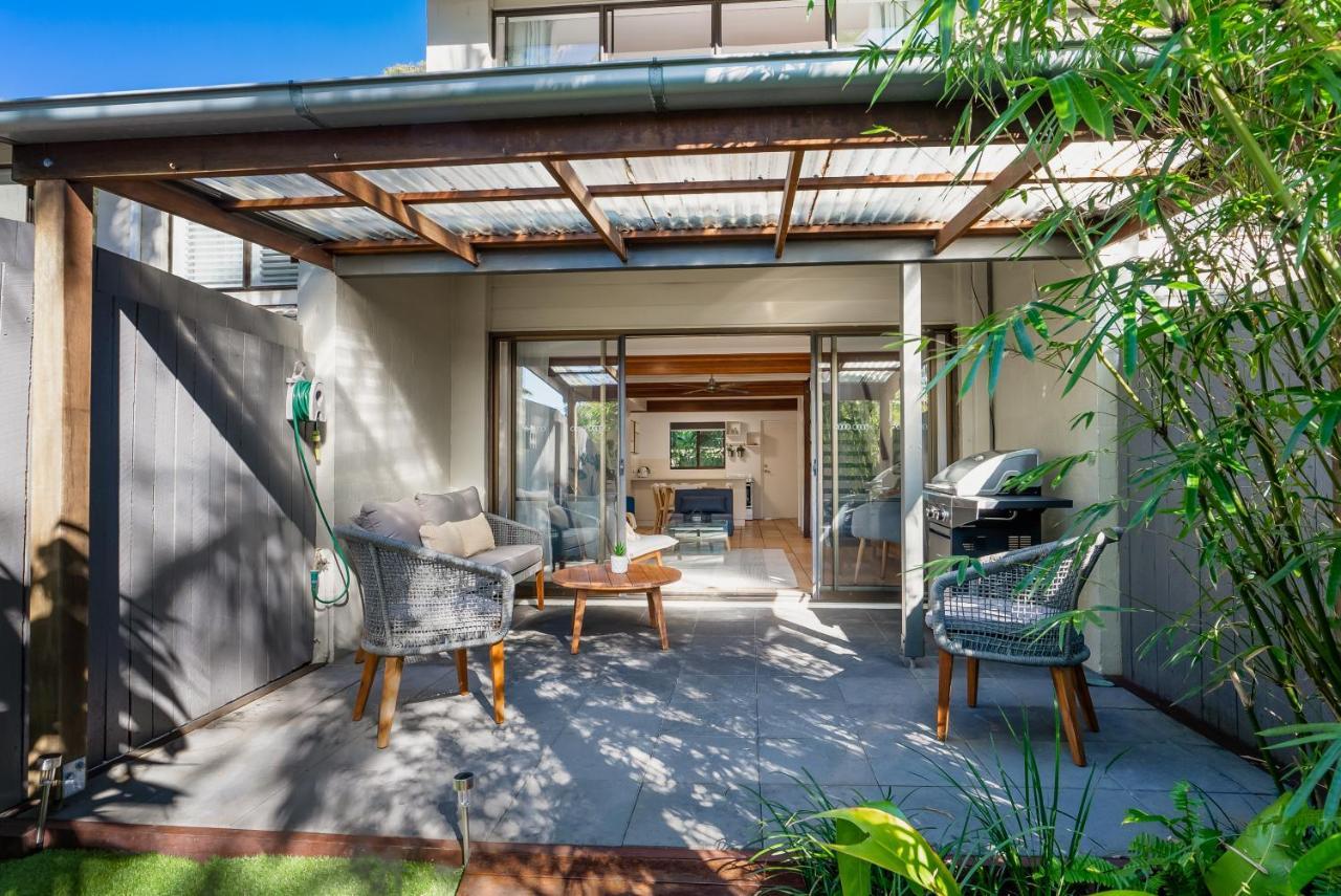 Stylish Townhouse, Private Courtyard Walk To Beach Noosaville Exterior foto